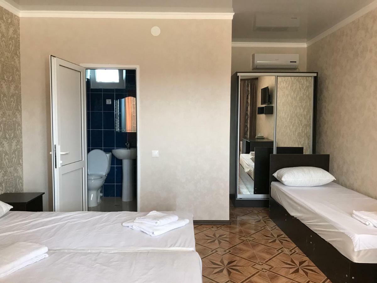 Hôtel Ainar à Gagra Extérieur photo