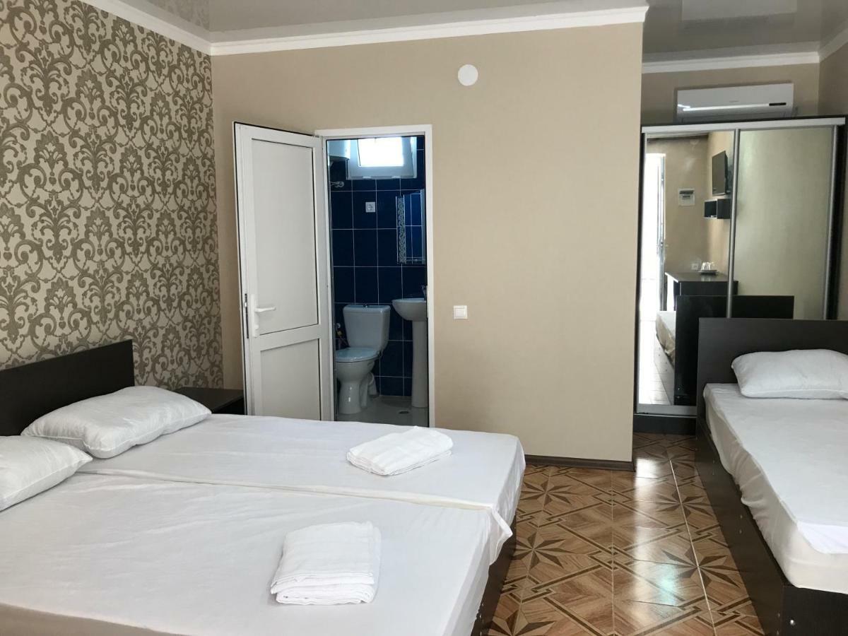 Hôtel Ainar à Gagra Extérieur photo