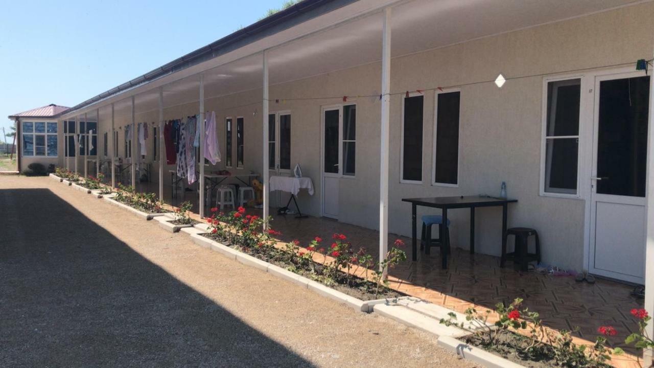Hôtel Ainar à Gagra Extérieur photo