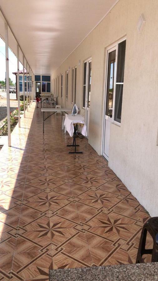Hôtel Ainar à Gagra Extérieur photo